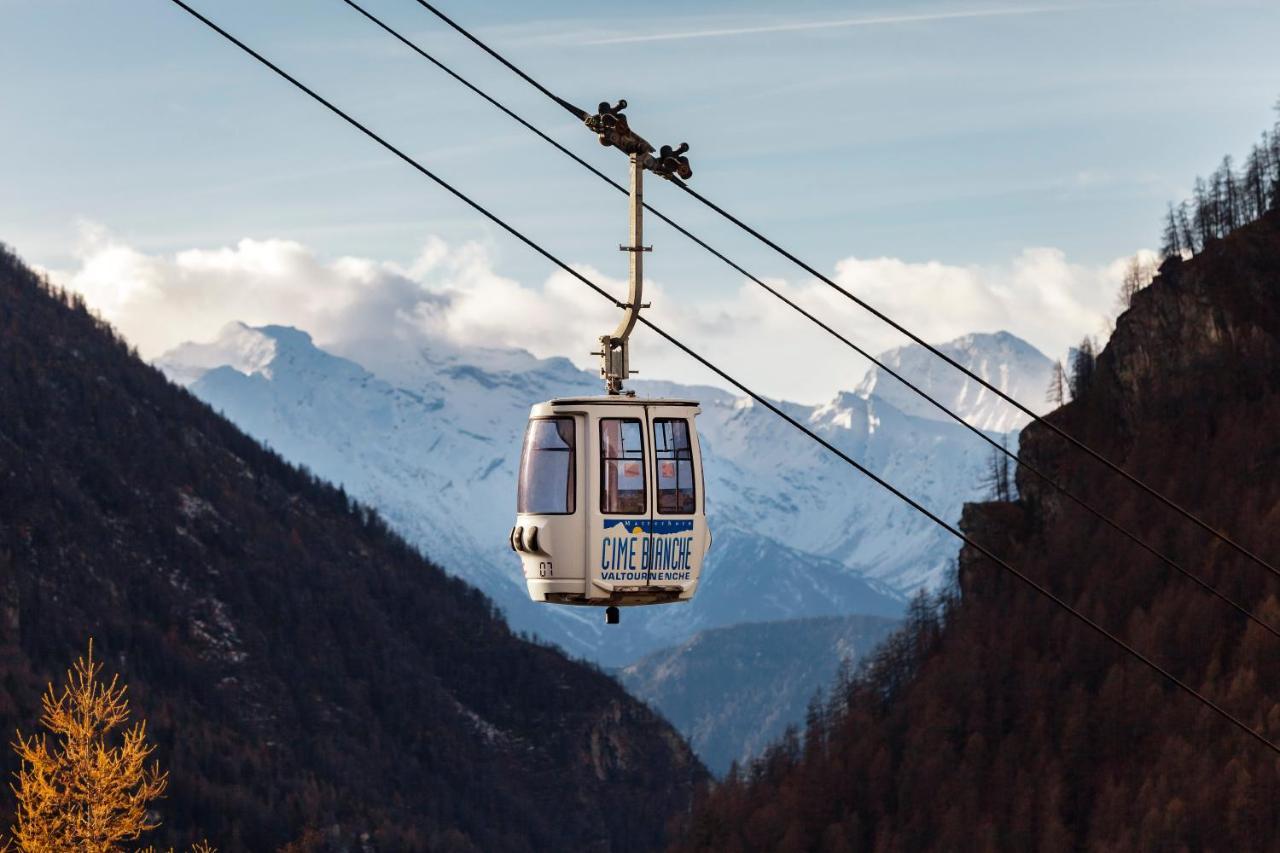 HelloChalet - Maison Rue de la Neige - Family Ski Holiday walking distance slope&gondola Valtournenche Buitenkant foto