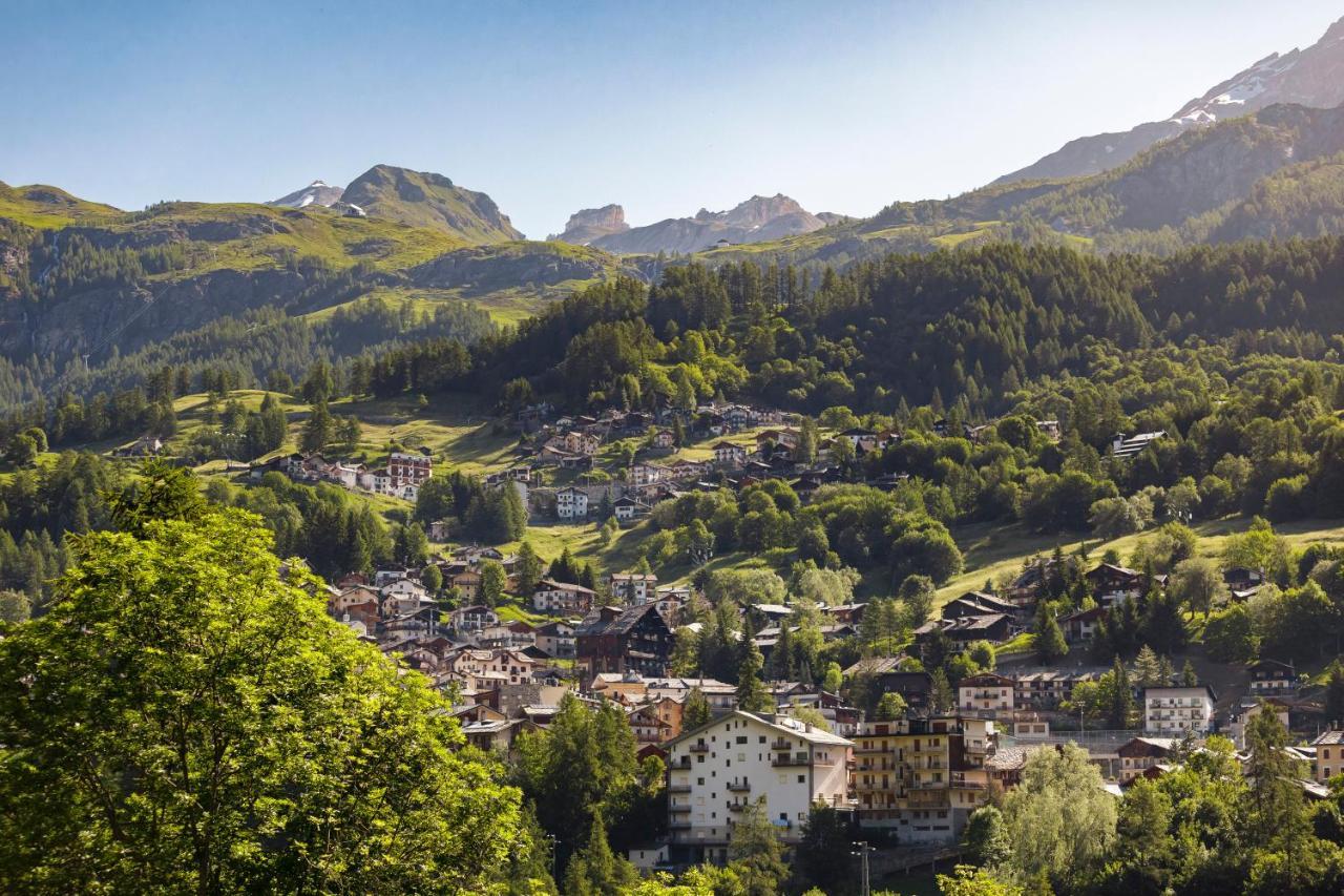 HelloChalet - Maison Rue de la Neige - Family Ski Holiday walking distance slope&gondola Valtournenche Buitenkant foto