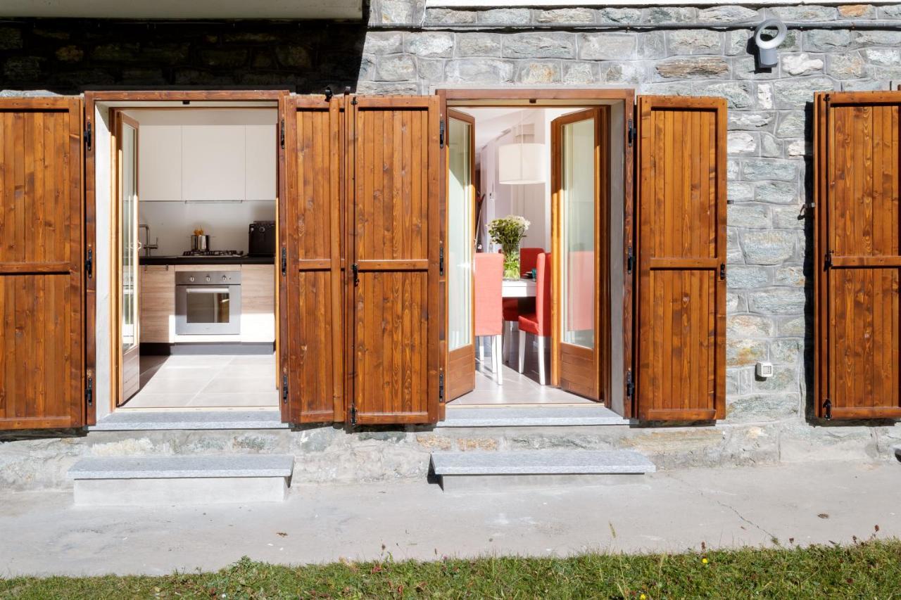 HelloChalet - Maison Rue de la Neige - Family Ski Holiday walking distance slope&gondola Valtournenche Buitenkant foto